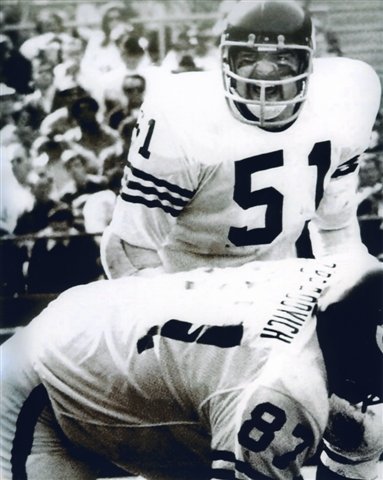 DICK BUTKUS CHICAGO BEARS 8X10 SPORTS ACTION PHOTO (10)