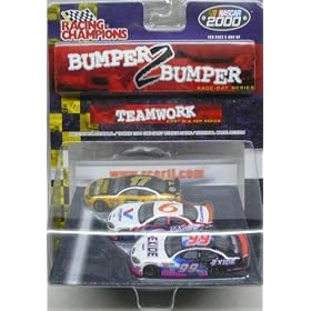 Racing Champions - "Bumper 2 Bumper - Teamwork" Racetrack Diorama - Three 1:64 Scale Die Cast Stock Cars - Rouch Racing (Kenseth, Martin, J. Burton) - 2000