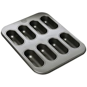 Click here to buy Chicago Metallic Easy Éclair Pan by Chicago Metallic.