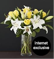Autograph Ecuadorian Roses & Lily Bouquet