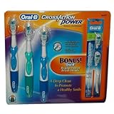 Oral-B CrossAction Battery-Powered Toothbrush, Pack of 3, Plus Two Extra Replacement Brush Heads (Colors may vary) - Soft
