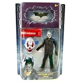 Eigenschaften MATTEL Batman / DC - Batman - The Dark Knight - Movie Action Figur - GOTHAM CITY THUG with Crime Scene Evidence / Happy Face Mask (mit blauen Seiten-Haaren) - OVP