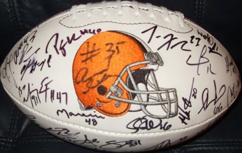 2011 CLEVELAND BROWNS TEAM SIGNED AUTOGRAPHED FOOTBALL PEYTON HILLIS COLT MCCOY COA + HOLOGRAM
