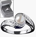 Avon Sterling Silver Genuine Pearl Ring in Gift Box Size 7