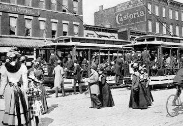 Buyenlarge 05406-9CG12 Taking the Trolley through Queens 12x18 Giclee on canvas