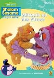 Shalom Sesame 2010 #5: Mitzvah on the Street