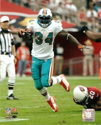 Ricky Williams Dolphins 2008 Action 8x10 Photo