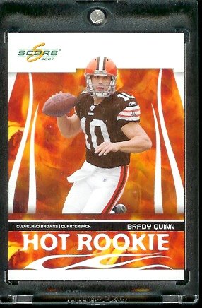 2007 Score Hot Rookie # HR-2 Brady Quinn Cleveland Browns Football Card - Mint Condition - Shipped in Protective Display Case !