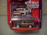 Johnny Lightning Wicked Wagons R3 1950 Mercury Woody Wagon