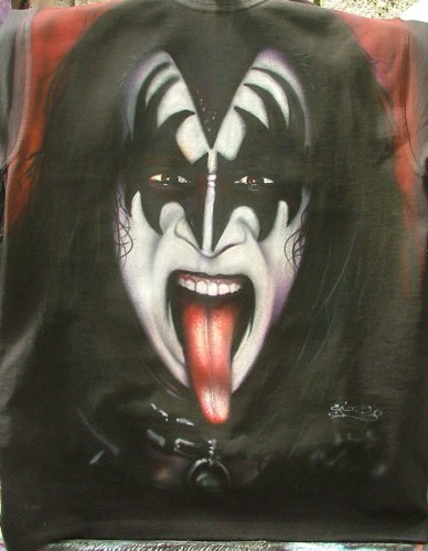 T-SHIRT AIRBRUSH ART – ORIGINAL HAND PAINTED  by GIORGIO FAMOUS ITALIAN ARTIST -image on shirt  KISS “Gene Simmons “