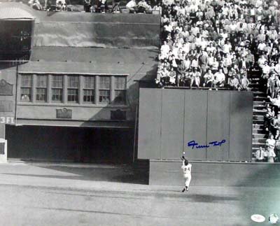 Willie Mays San Francisco Giants MLB Hand Signed 16x20 Photograph Horizontal The Catch