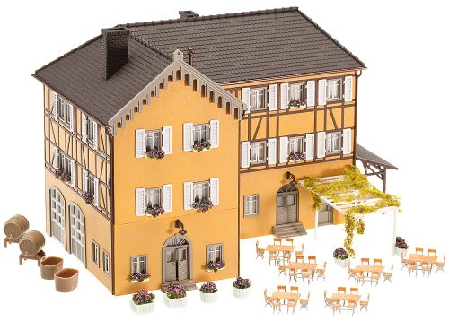 Imagen principal de 130908 - Faller H0 - Bodega con un jardín