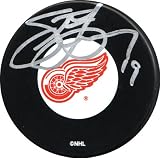 Steve Yzerman Detroit Red Wings Autographed Hockey Puck