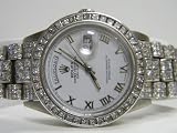 Pre-Owned Men's Day-Date With White Roman Numeral Dial 18K White Gold With Diaomond Bezel And Diamond Bracelet Presential