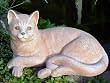 Steinfigur Katze liegend gro� Steinguss Terrakotta