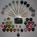 12 Dartpfeile mit Aluschaft ca. 17g + 100 Spitzen und 30 Flys