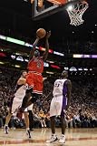 Chicago Bulls v Phoenix Suns: Luol Deng and Jason Richardson Photographic Poster Print by Christian Petersen, 24x36