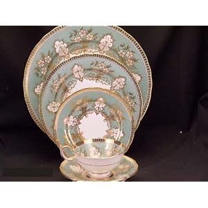 Aynsley Sage Green With Gold #8089 5 Pc Place Setting(s)