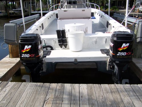 SportingGoods: 2   2007 Mercury Optimax Pro XS 250 HP Boat Motors