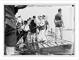 Newswire Photo (L): Doctor, U.S. Volunteer. L.S. Corps