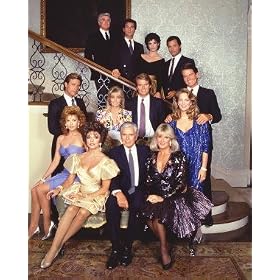JACK COLEMAN AS STEVEN DANIEL CARRINGTON #2, JOAN COLLINS AS ALEXIS MORRELL CARRINGTON COLBY DEXTER ROWAN, LINDA EVANS AS KRYSTLE GRANT JENNINGS CARRINGTON, JOHN FORSYTHE AS BLAKE CARRINGTON, EMMA SAMMS FROM DYNASTY #1 - Photo cin�matographique en couleur - MOYENNE - 36x28cm