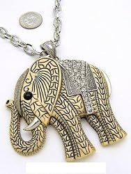 Vintage design Elephant w/ crystal studs necklace Cream