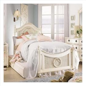 Lea Industries Emma\'s Treasures Poster Bed