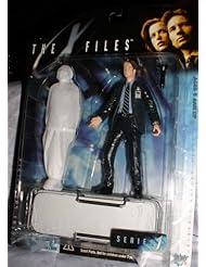 Toy: X FILES AGENT MULDER FIGHT THE FUTURE W/MUMMY - McFarlane Toys