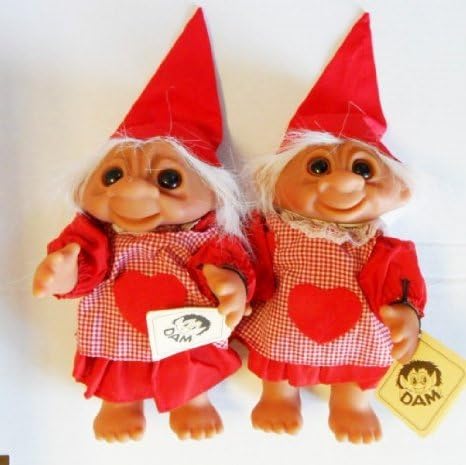 (One) DAM Original Girl Christmas Troll 8.5 'in Red Dress with Hearts Doll doll figure ( parallel import )