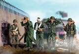 Unimax Forces of Valor 1:32 Scale U.S. 82nd Airborne Soldiers with Prisoner
