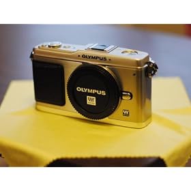 Olympus PEN E-P1 12.3 MP Micro Four Thirds Interchangeable Lens Digital Camera