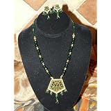 Indian Style Ethnic Gold Plated Deep Green Rajasthan Jewelry Set 3pc<br />
