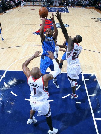 Dallas Mavericks v Atlanta Hawks: Marvin Williams and Caron Butler Photographic Poster Print by Scott Cunningham, 9x12