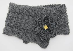 Knitted By Hand Luxurious and Soft Neckwarmer in Cashmere, Soy, and Cotton Blended Yarn (One-of-a-kind)