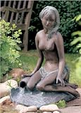 Eigenschaften Galerie diValore  / Skulptur - Venus - Hochwertige Gartenskulptur - wasserspeiend, Skulptur ohne Pumpe, zu beziehen über Fachhandel - des Künstlers Mariani
