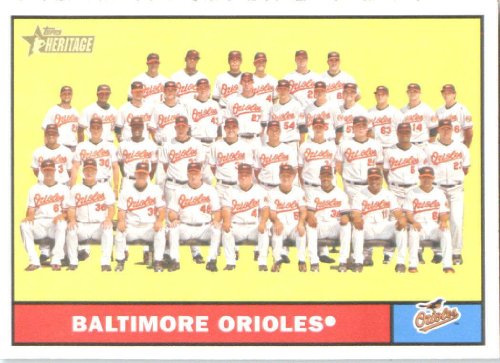 2010 Topps Heritage #159 Baltimore Orioles - Team Card (Team Photo Card) (Baseball Cards)