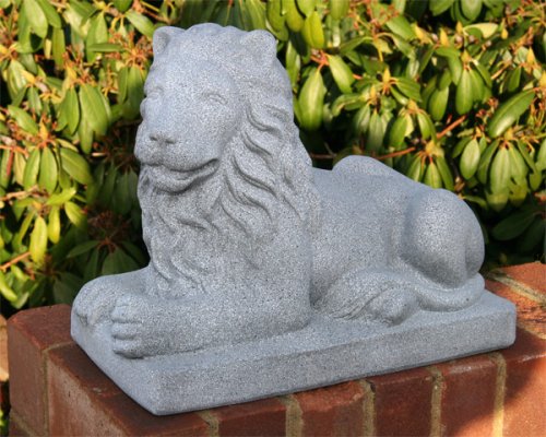 Childrens Toyshop  Outdoor Living : Terracotta Lion Ornament