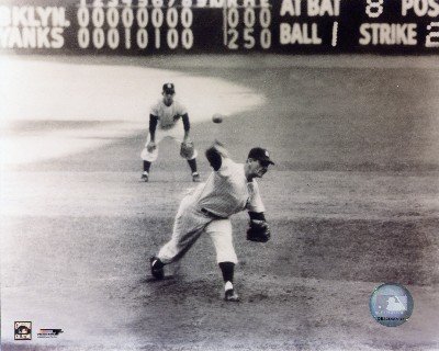 Don Larsen New York Yankees 8x10 Photo (1956 World Series Perfect Game Last Pitch)