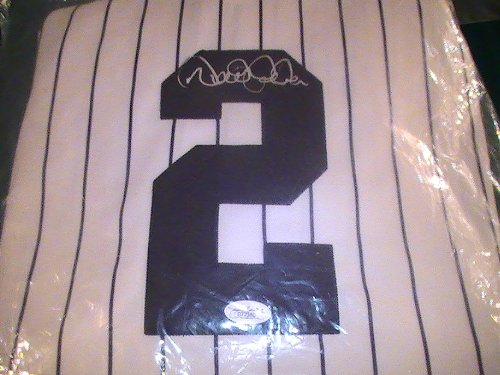 DEREK JETER SIGNED AUTOGRAPHED NEW YORK YANKEES JERSEY JSA AUTHENTICATED