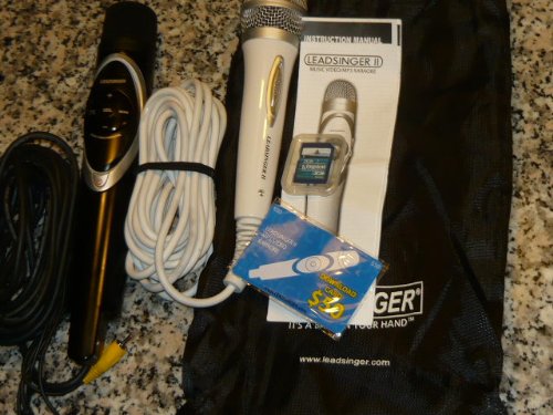 2 MIC LEADSINGER KARAOKE SYSTEM + 800 SONGS