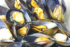 ムール貝１ｋｇ（ボイル・殻つき・５００ｇ×２パック）【築地】【鍋】【パスタ】【パエリア】【香草焼き】【ワイン】【ワイン蒸し】【イタリアン】【スパニッシュ】【通販】【ギフト】