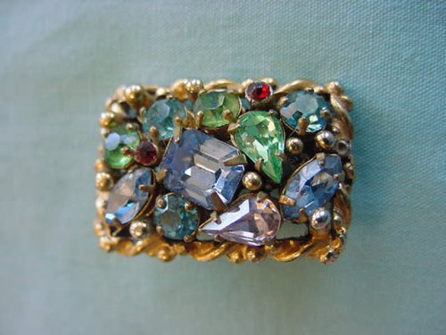 Barclay Bar Pin