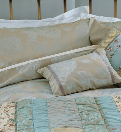 Floral Jacquard Pillowcase