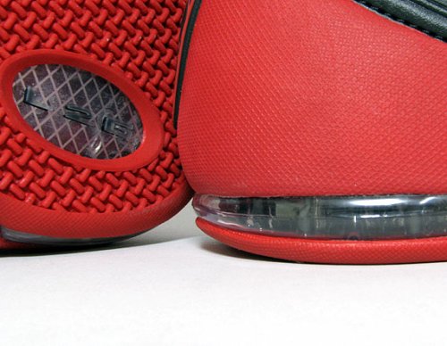 Cover image : AND1 Diamond Mid　黒/赤