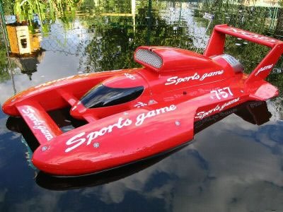 Childrens Toyshop  Toys : Red Speed Storm Plastic Electric RADIO CONTROLLED BOAT