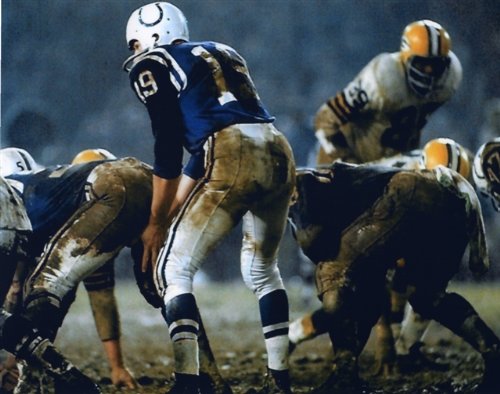 JOHNNY UNITAS BALTIMORE COLTS 8X10 SPORTS ACTION PHOTO (1)