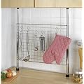 WENKO Teleskop-Regal BASIC - ohne Bohren - METALL K�chenregal mit Hakenleiste inkl. 6 Haken zur befestigung von z.B. DOSEN�FFNER - K�CHENREIBE - PIZZASCHNEIDER - KNOBLACHPRESSE - K�chenablage - Spannregal