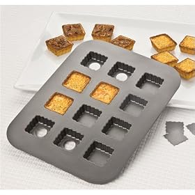 Chicago Metallic 12-Cup Lift and Serve Single Squares Pan by Chicago Metallic