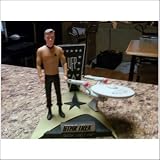 Star Trek Enesco Captain James Kirk Plus U.S.S. Enterprise Statue Ceramic