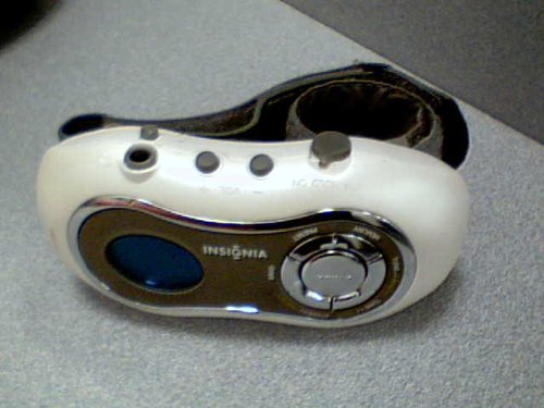 Insignia IS-PA040721 Insignia Portable Armband AM/FM Digital Radio Tuner Model# IS-PA040721
